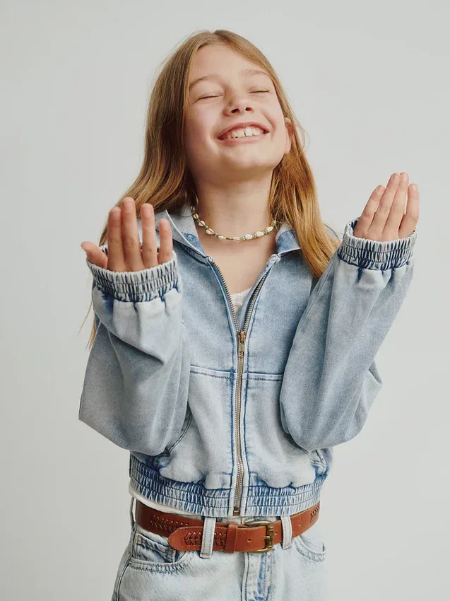 Kinderhoodie van gebreide denim met rits