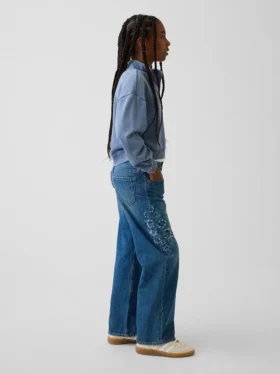 Kinderjeans met lage taille, brede pijpen en geborduurde bloemen