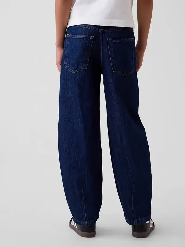 Kinderjeans met losse pasvorm en taps toelopende pijpen