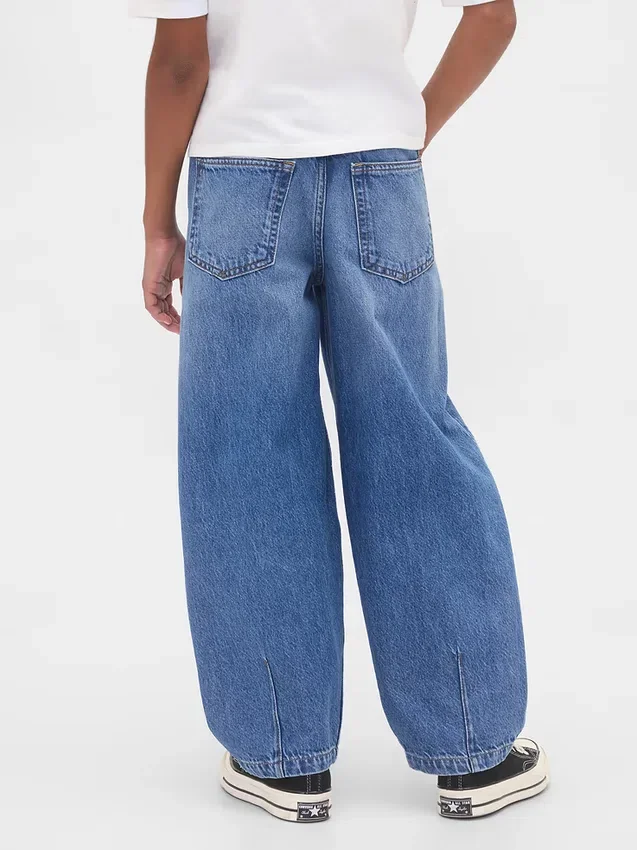 Kinderjeans met losse pasvorm en taps toelopende pijpen