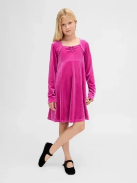 Kinderjurk van fluweel met empire-taille