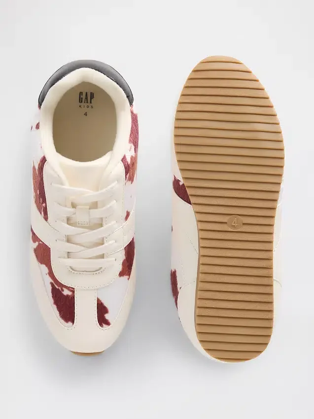 Kindersneakers met koeienprint