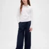 Kinderuniform: comfortabele broek met wijde pijpen