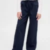 Kinderuniform: comfortabele broek met wijde pijpen