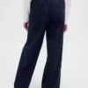 Kinderuniform: comfortabele broek met wijde pijpen