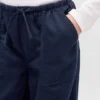 Kinderuniform: comfortabele broek met wijde pijpen