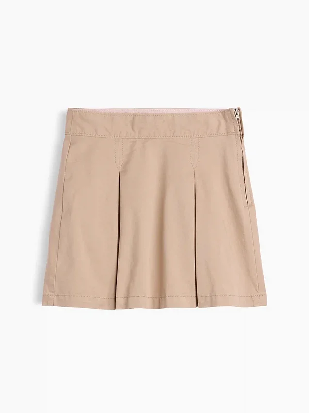 Kinderuniform: geplooide kaki skort