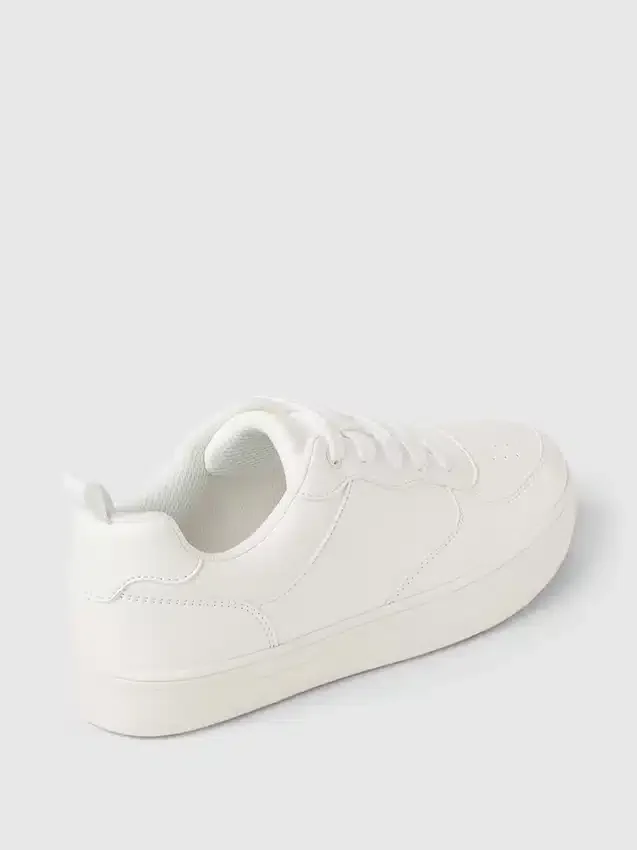 Klassieke kindersneakers