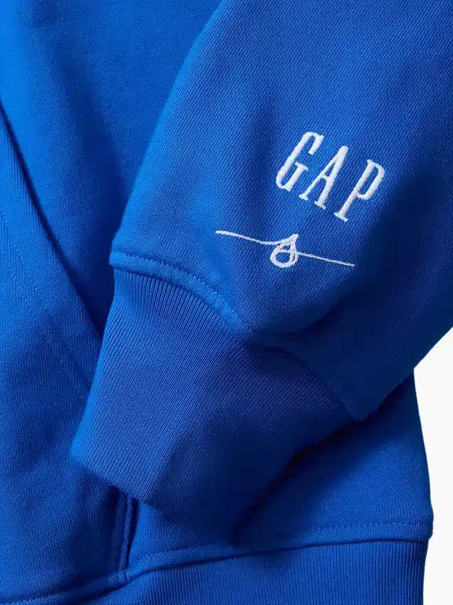 Koop de blauwe, zware hoodie van French Terry met logo