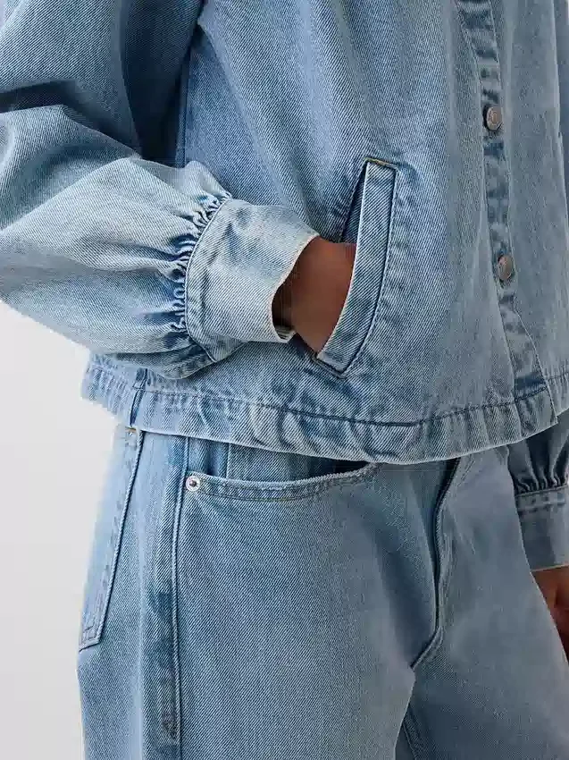 Kort denim swingjasje