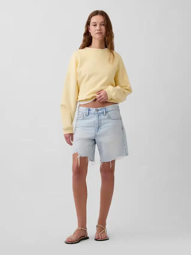 Korte broeken van denim met middelhoge taille en losse pasvorm