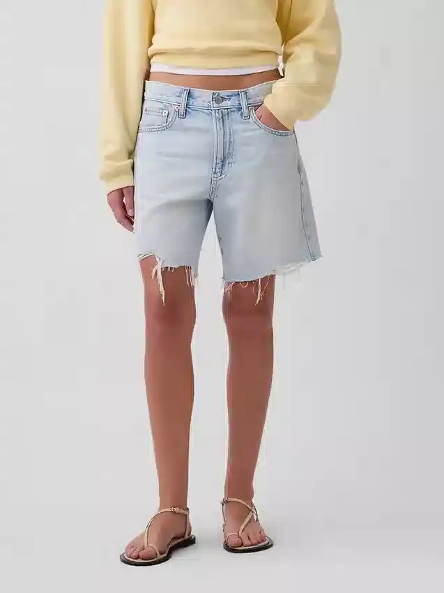 Korte broeken van denim met middelhoge taille en losse pasvorm