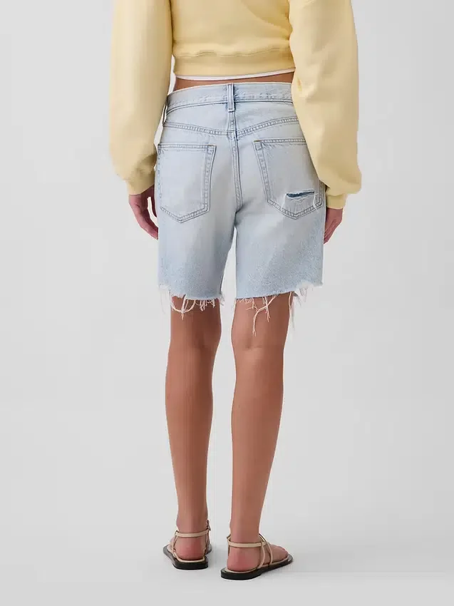 Korte broeken van denim met middelhoge taille en losse pasvorm