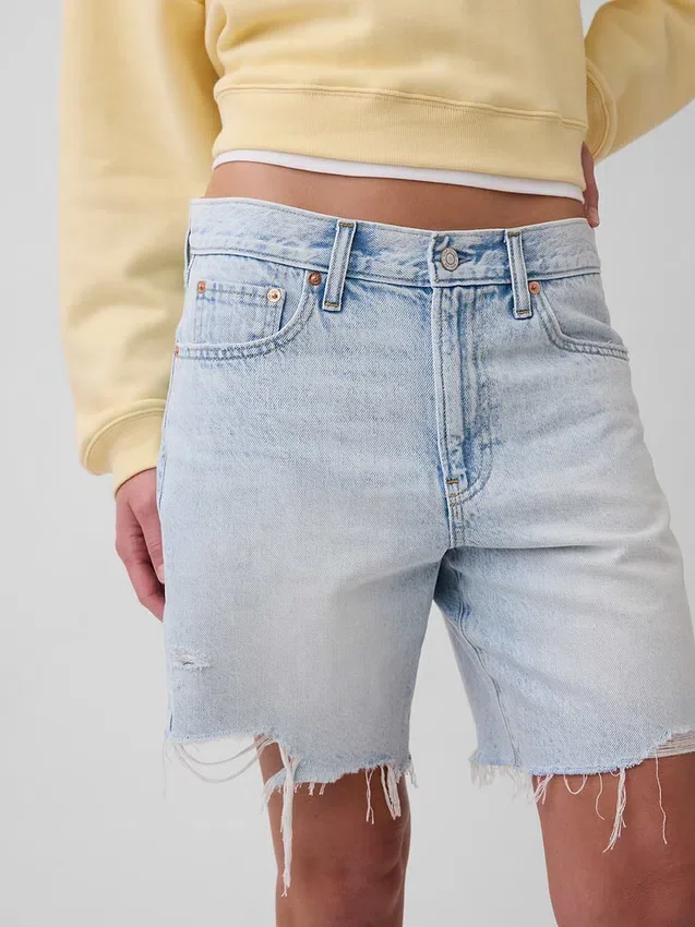 Korte broeken van denim met middelhoge taille en losse pasvorm