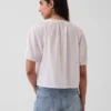 Korte top met plooitjes en ellebooglange mouwen
