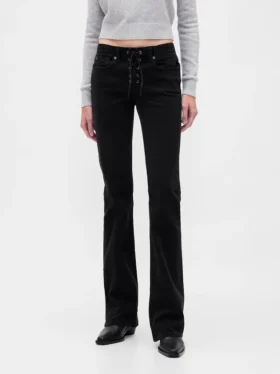 Laag uitgesneden, lange en slanke Jeans met vetersluiting