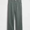 Laag uitgesneden, losse kaki broek in jaren '90-stijl
