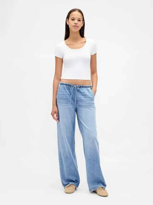 Laag uitgesneden, ultrazachte, loszittende Jeans in jaren '90-stijl