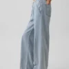 Laag uitgesneden, ultrazachte, loszittende Jeans in jaren '90-stijl