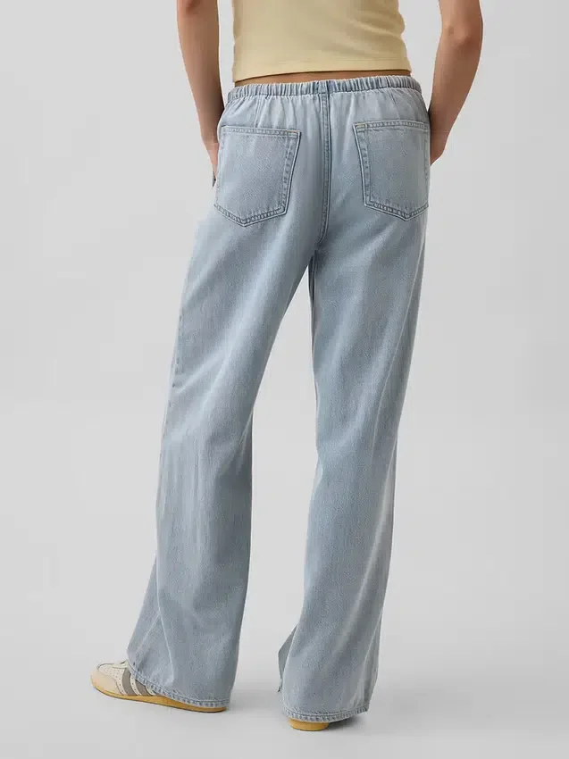 Laag uitgesneden, ultrazachte, loszittende Jeans in jaren '90-stijl