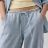 Laag uitgesneden, ultrazachte, loszittende Jeans in jaren '90-stijl