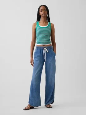 Laag uitgesneden, ultrazachte, loszittende Jeans in jaren '90-stijl met dolfinzoom