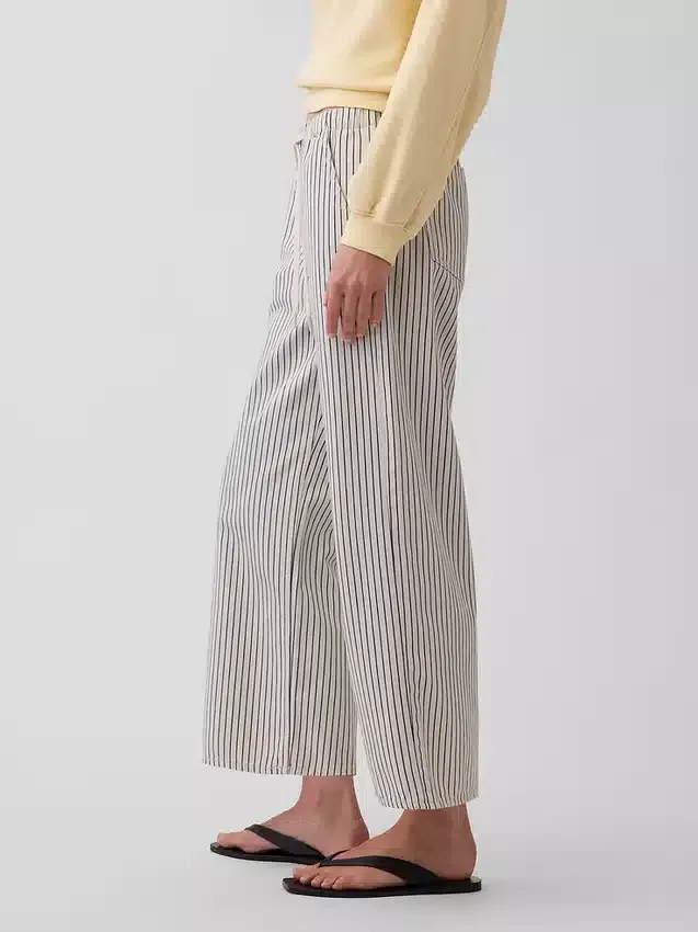 Laaggetailleerde, loszittende, cropped gestreepte Jeans in jaren '90-stijl