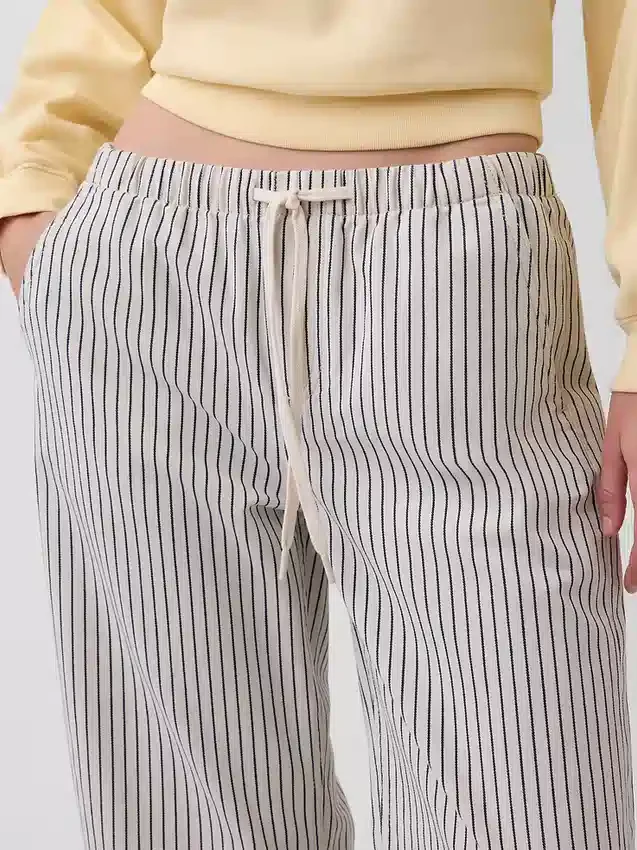 Laaggetailleerde, loszittende, cropped gestreepte Jeans in jaren '90-stijl