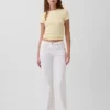 Laaggetailleerde, loszittende Jeans in jaren ’90-stijl