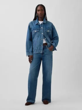 Laaggetailleerde, loszittende Jeans in jaren ’90-stijl
