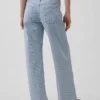 Laaggetailleerde, loszittende Jeans in jaren ’90-stijl