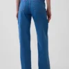 Laaggetailleerde, loszittende Jeans in jaren ’90-stijl