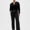 Laaggetailleerde, loszittende Jeans in jaren ’90-stijl
