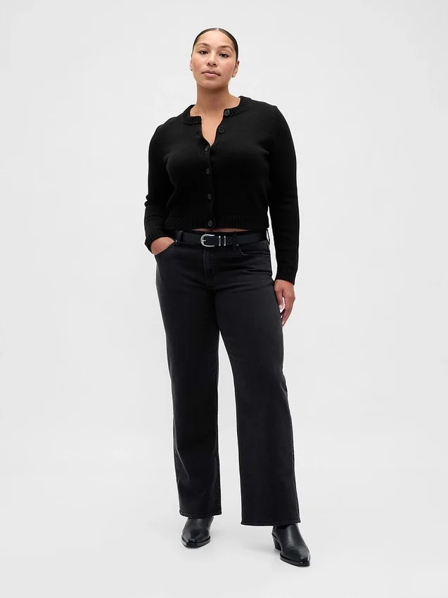 Laaggetailleerde, loszittende Jeans in jaren ’90-stijl