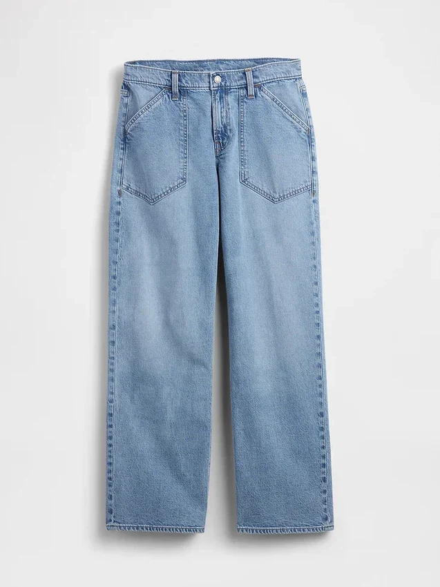 Laaggetailleerde, loszittende Jeans in jaren ’90-stijl