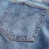 Laaggetailleerde, loszittende Jeans in jaren ’90-stijl