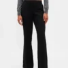 Laaggetailleerde twill-broek met uitlopende pijpen