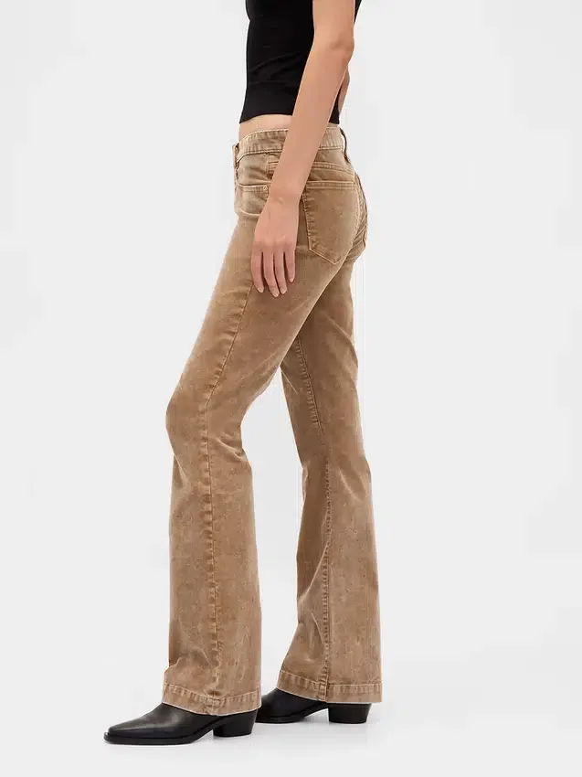 Lage taille, lange en slanke corduroybroek