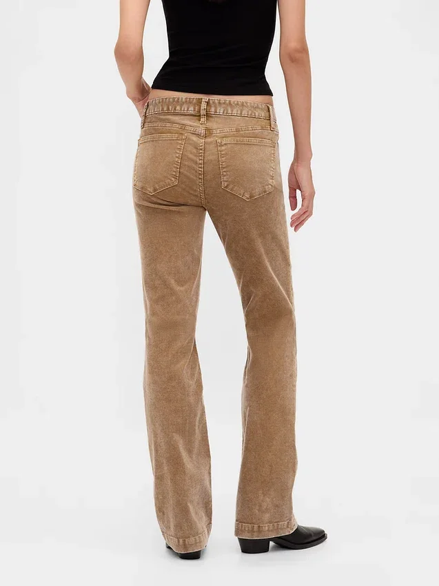 Lage taille, lange en slanke corduroybroek