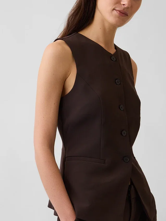 Lang model vest met hoge hals