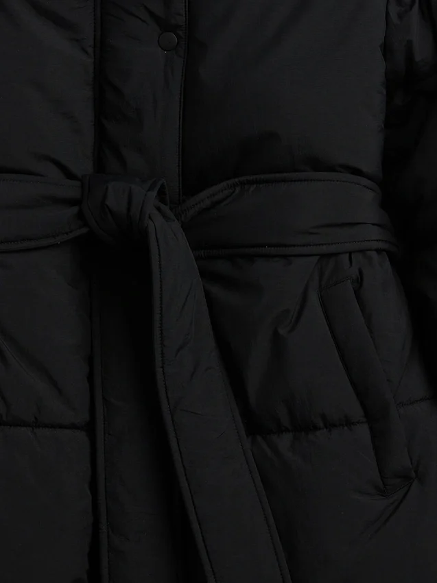 Lange pufferjas met riem