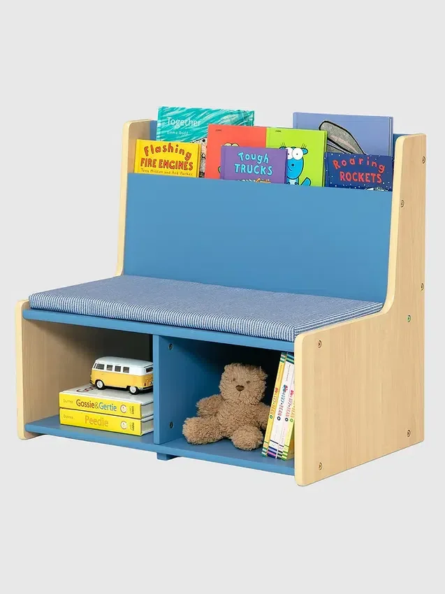 Leeshoekje voor peuters met beklede bank