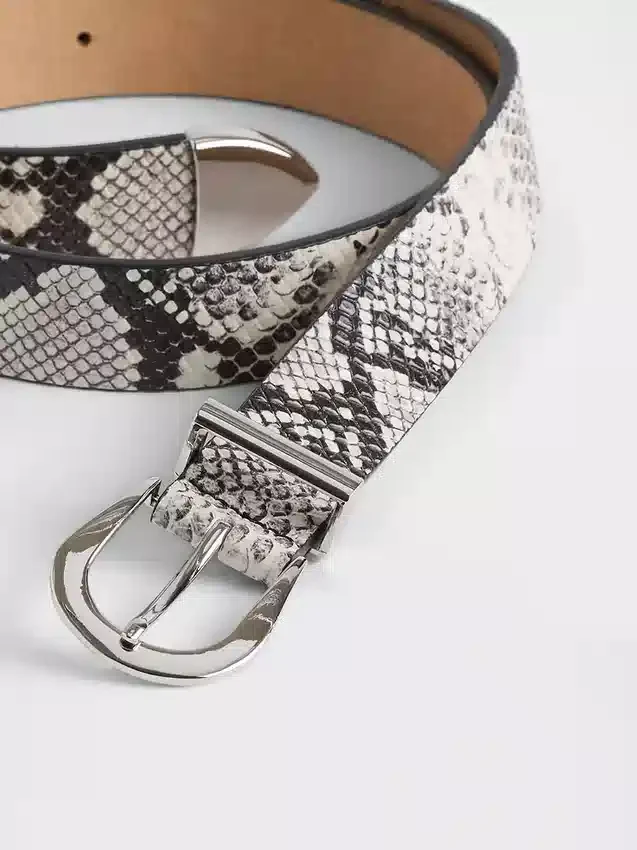 Leren riem met slangenprint
