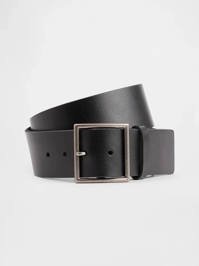 Leren riem met vierkante gesp
