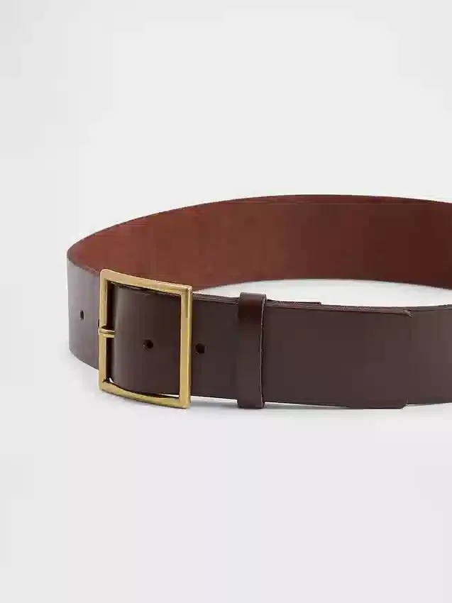 Leren riem met vierkante gesp