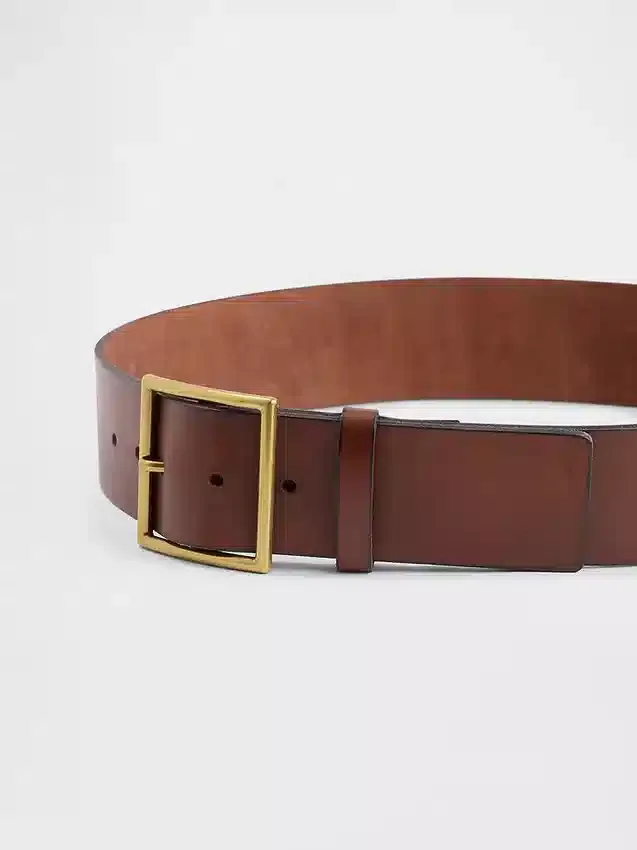Leren riem met vierkante gesp