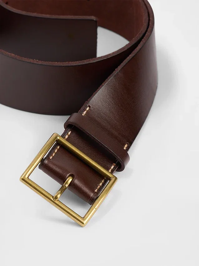 Leren riem met vierkante gesp