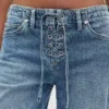 Loszittende jeans met lage taille en vetersluiting in jaren '90-stijl