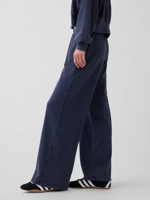 Loszittende joggingbroek met middelhoge taille van Vintagesoft-frottee