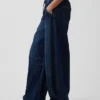 Mid Rise Easy Horseshoe-Jeans